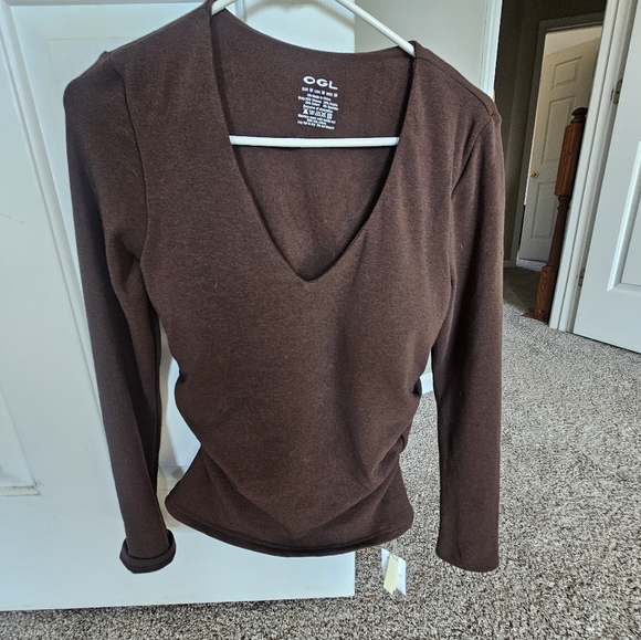NWT OGL Women's Brown V-Neck Top - Picture 2 of 9